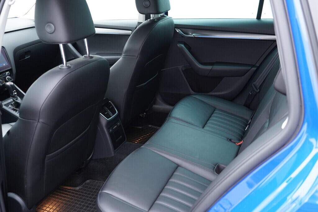 OV190V08909_44.webp_OCTAVIA Exclusive 1.6 TDI 85 kW automat
