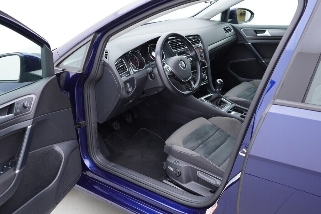 OV190V08910_18.webp_GOLF VARIANT Comfortline 1.0 TSI 85 kW manuál