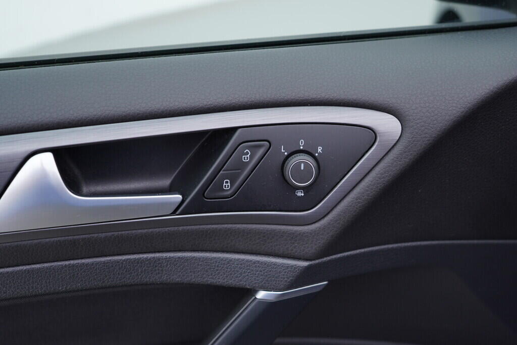 OV190V08910_21.webp_GOLF VARIANT Comfortline 1.0 TSI 85 kW manuál