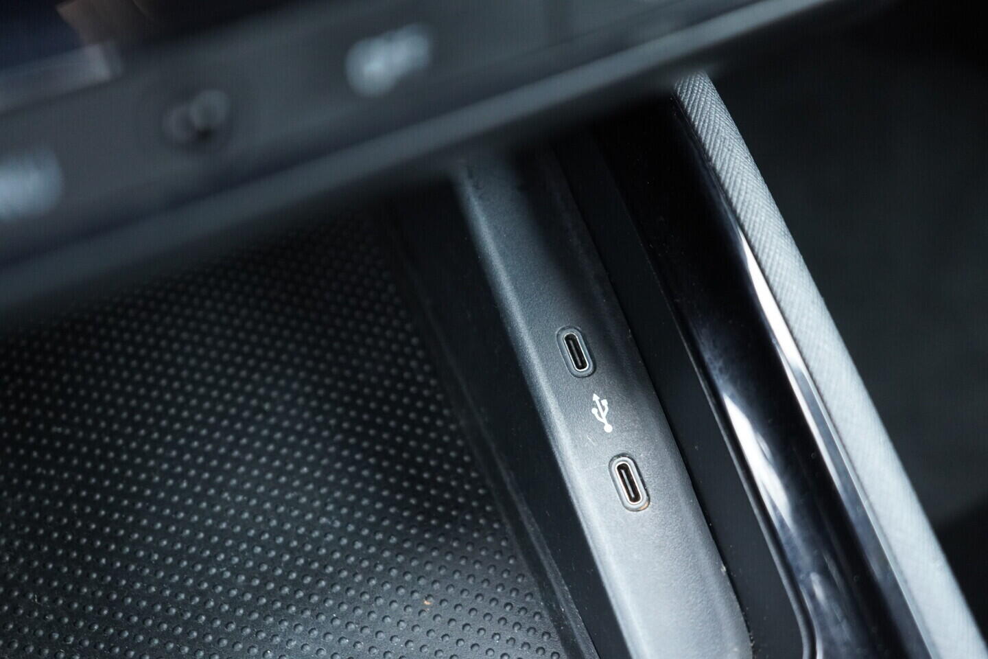 OV190V08911_32.webp_KAMIQ Ambition 1.5 TSI 110 kW automat, DPH