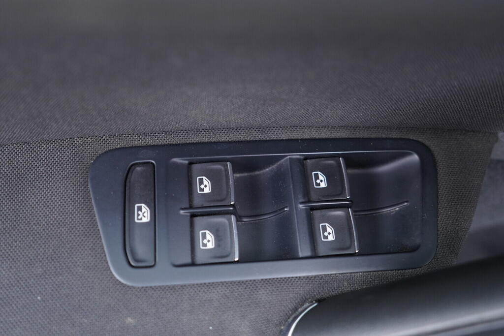 OV190V08912_20.webp_GOLF Highline 1.4 TSI 92 kW automat