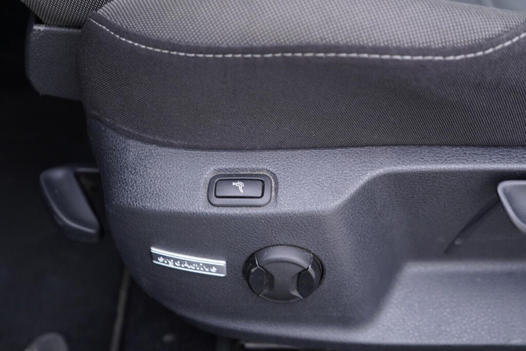 OV190V08912_22.webp_GOLF Highline 1.4 TSI 92 kW automat