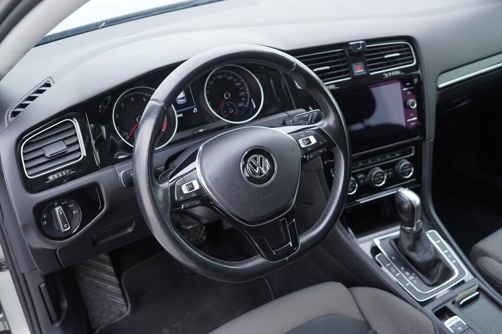 OV190V08912_23.webp_GOLF Highline 1.4 TSI 92 kW automat