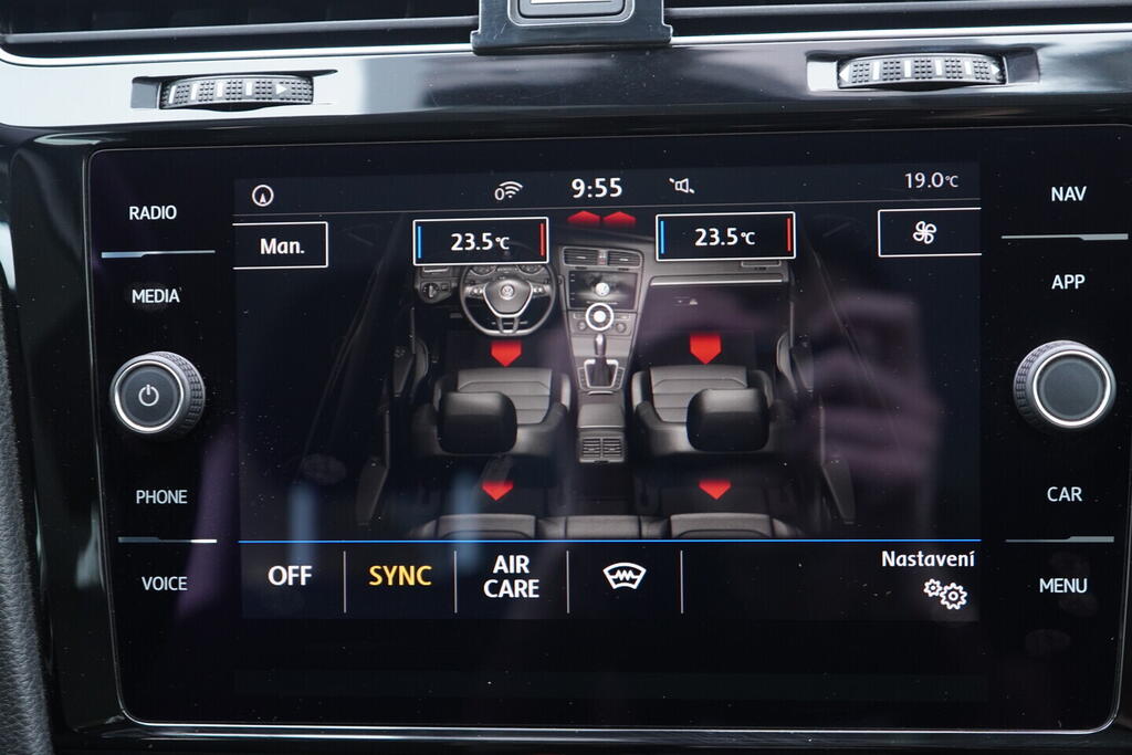 OV190V08912_32.webp_GOLF Highline 1.4 TSI 92 kW automat