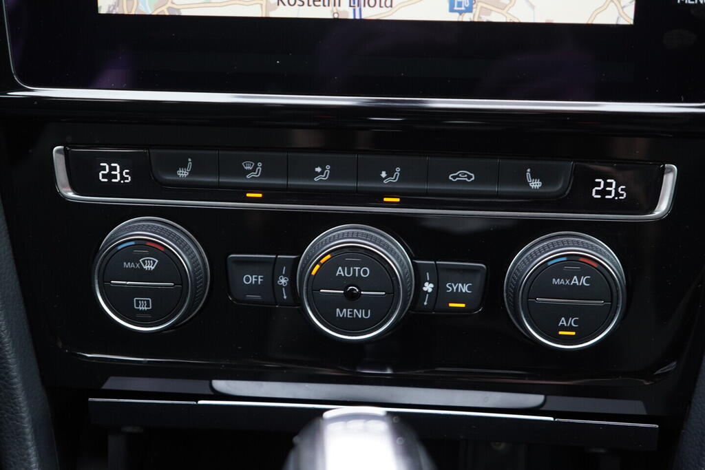 OV190V08912_34.webp_GOLF Highline 1.4 TSI 92 kW automat