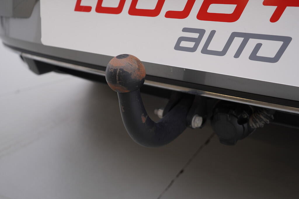 OV190V08912_42.webp_GOLF Highline 1.4 TSI 92 kW automat