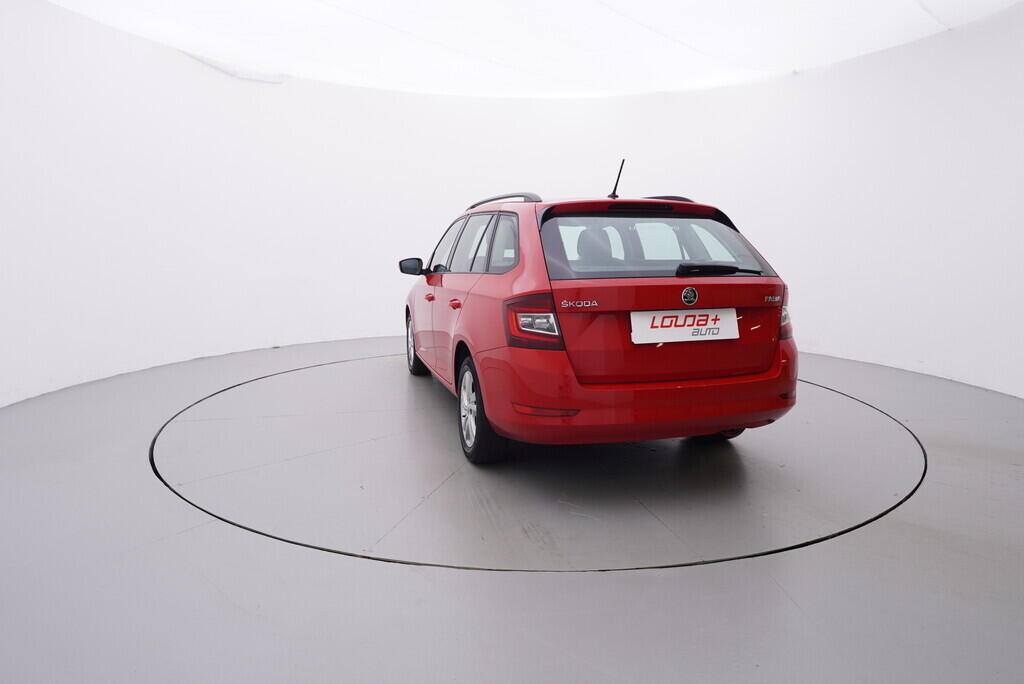 OV190V08914_13.webp_FABIA  1.0 TSI 81 kW manuál, DPH