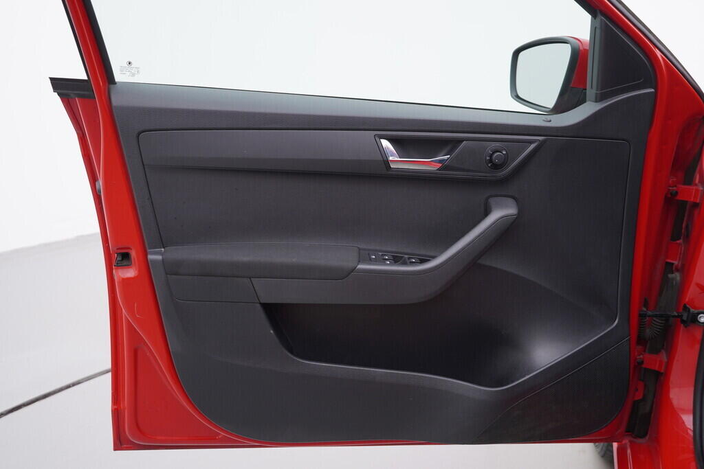 OV190V08914_19.webp_FABIA  1.0 TSI 81 kW manuál, DPH