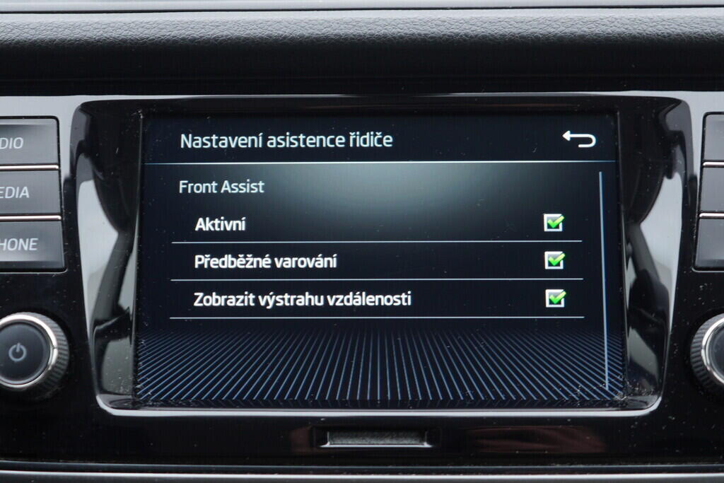 OV190V08914_28.webp_FABIA  1.0 TSI 81 kW manuál, DPH