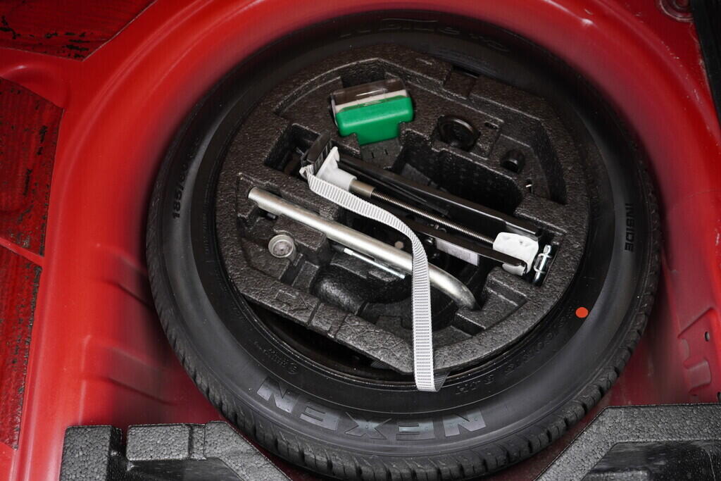 OV190V08914_35.webp_FABIA  1.0 TSI 81 kW manuál, DPH