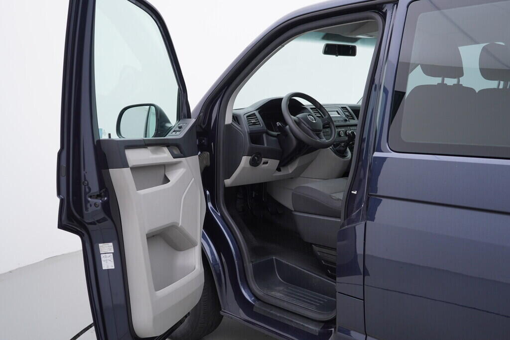 OV190V08934_18.webp_T6 TRANSPORTER  Trend  2.0 TDI 75 kW manuál