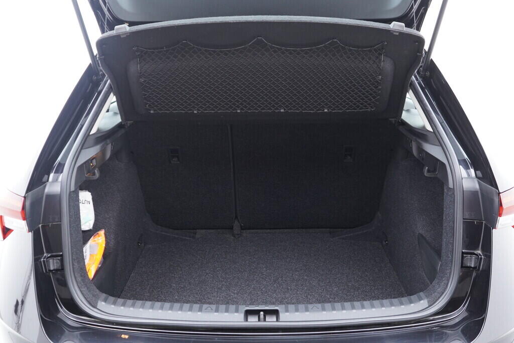 OV190V08939_36.webp_SCALA Selection 1.0 TSI 85 kW manuál, DPH