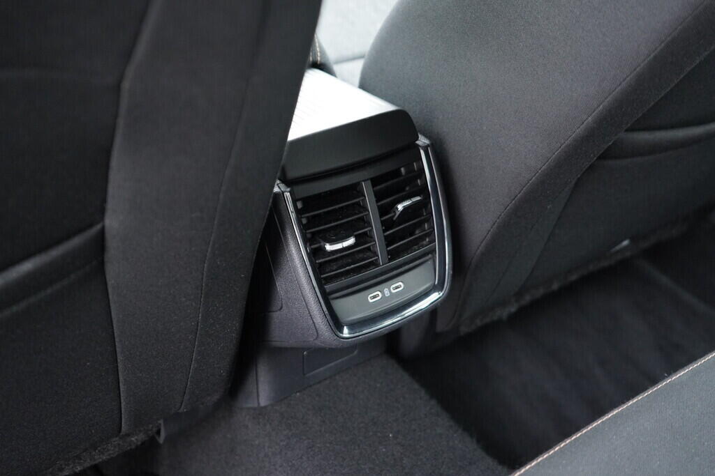 OV190V08947_35.webp_KAMIQ Style 1.6 TDI 85 kW automat, DPH
