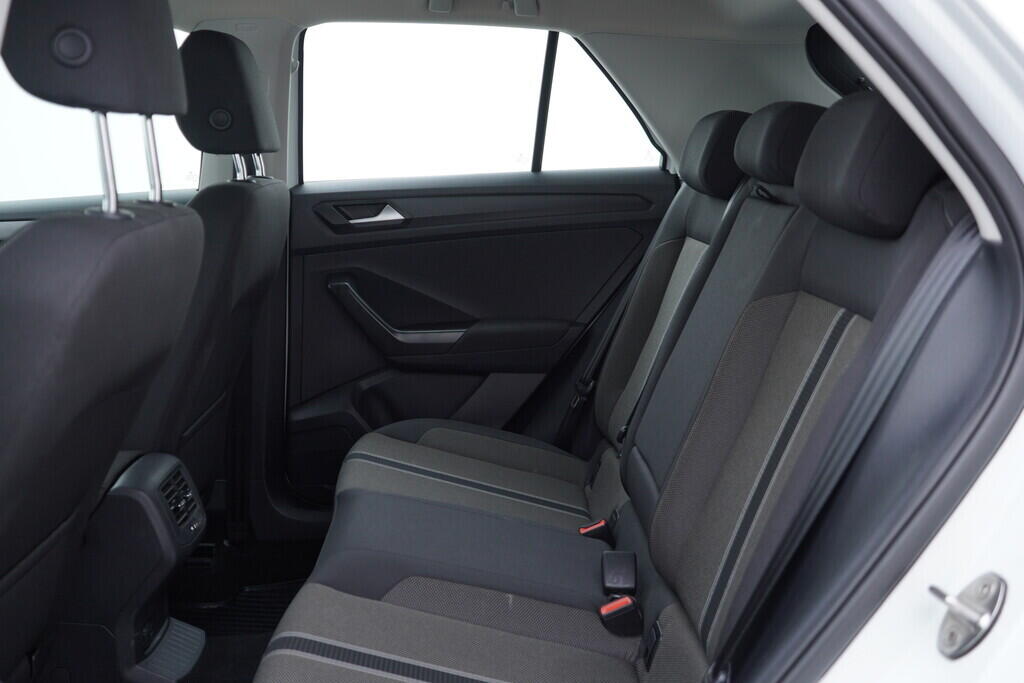 OV190V08953_36.webp_T-ROC STYLE 1.5 TSI 110 kW manuál