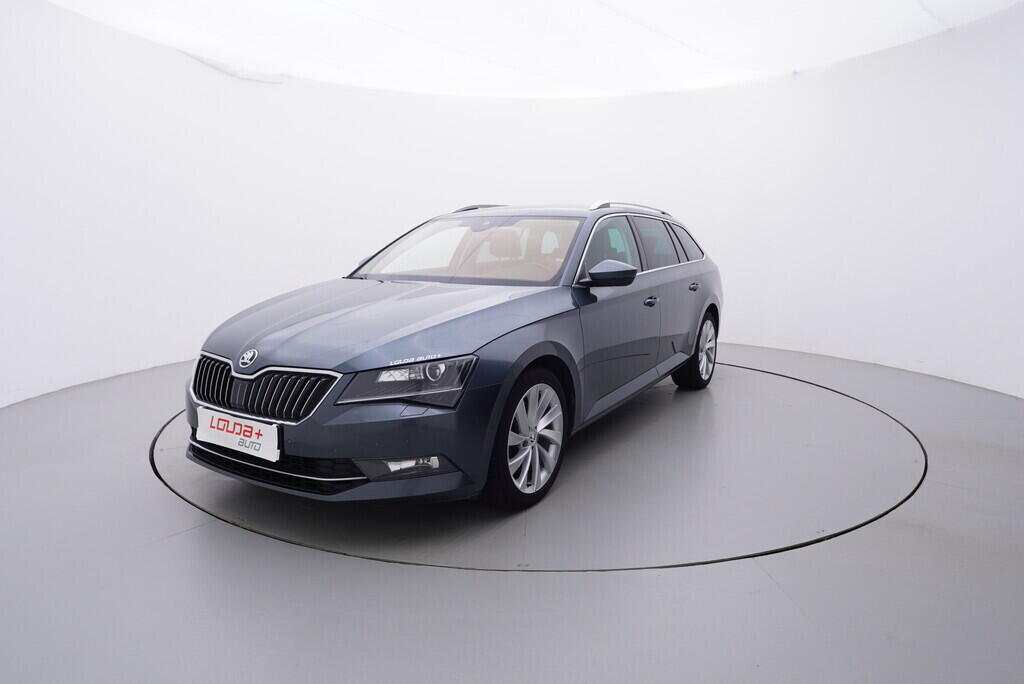 OV190V08954_10.webp_SUPERB Style Extra 1.6 TDI 88 kW automat