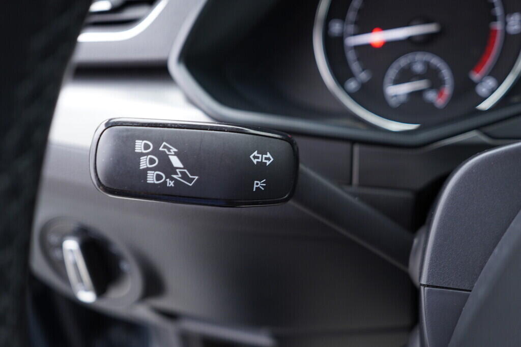OV190V08954_24.webp_SUPERB Style Extra 1.6 TDI 88 kW automat