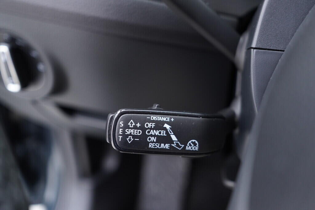 OV190V08954_25.webp_SUPERB Style Extra 1.6 TDI 88 kW automat
