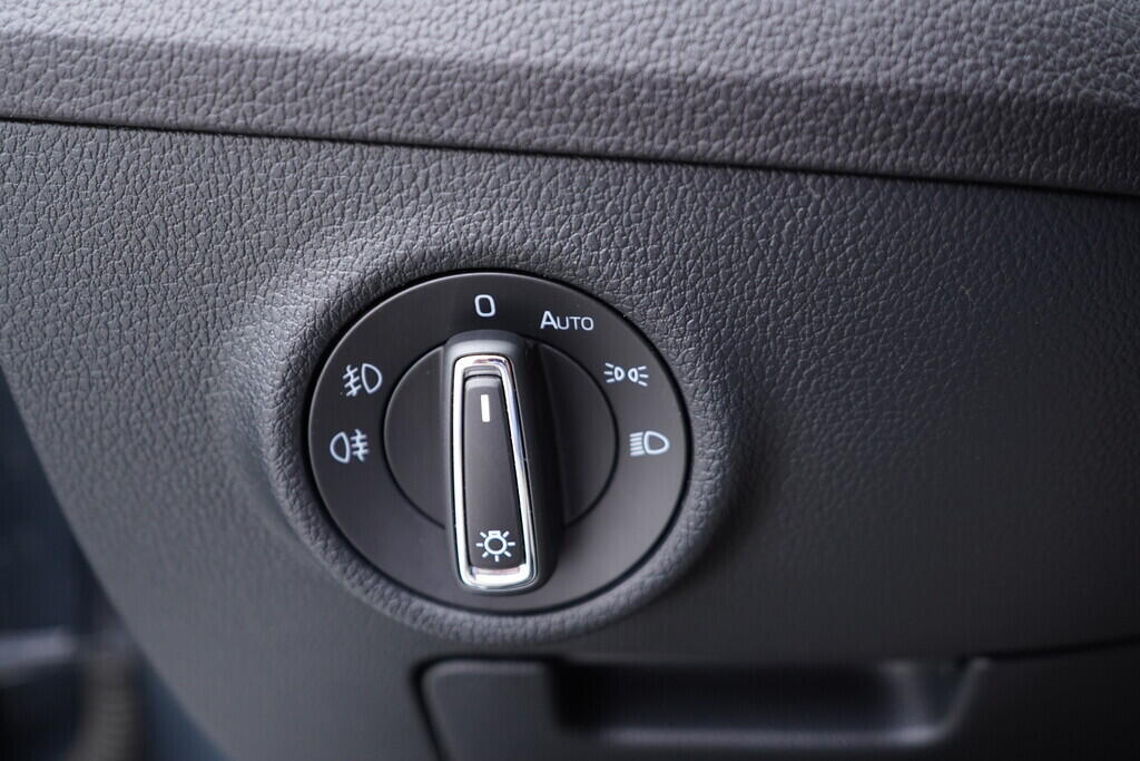 OV190V08954_29.webp_SUPERB Style Extra 1.6 TDI 88 kW automat