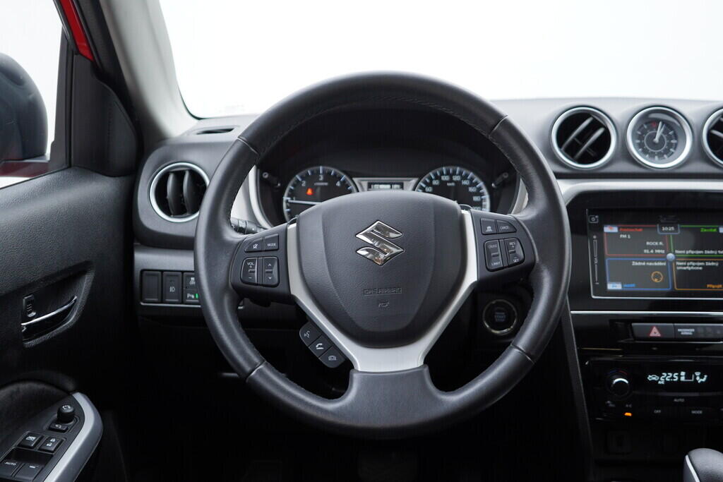 OV190V08957_26.webp_VITARA Comfort+ 1.6  88 kW automat