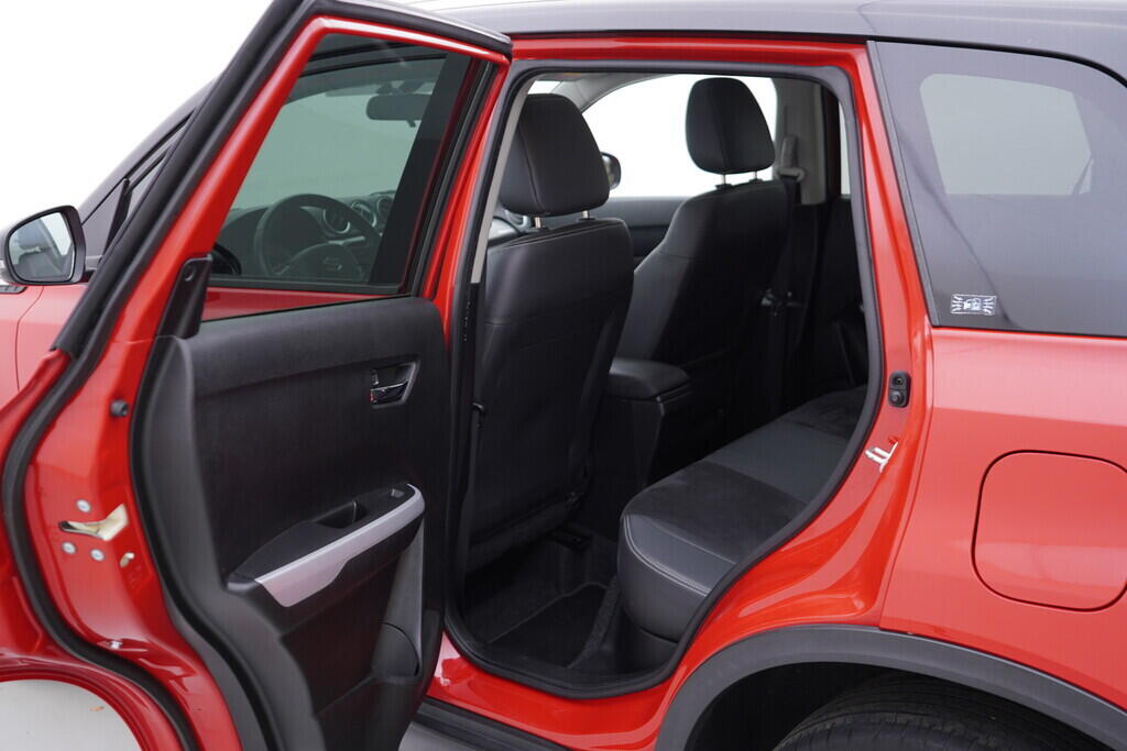 OV190V08957_35.webp_VITARA Comfort+ 1.6  88 kW automat