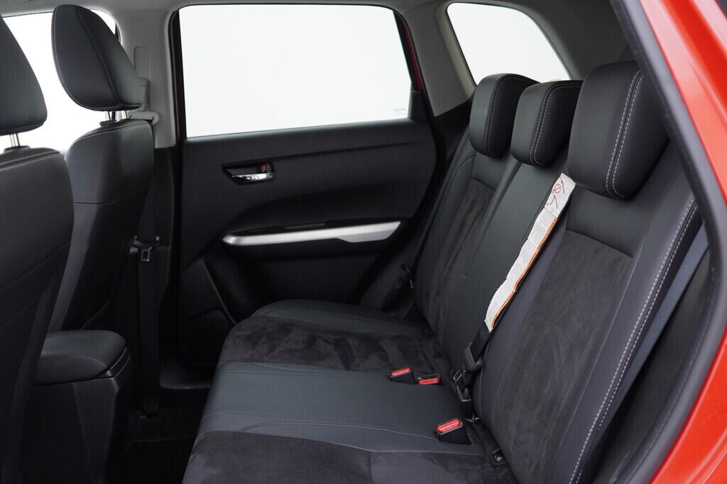 OV190V08957_36.webp_VITARA Comfort+ 1.6  88 kW automat