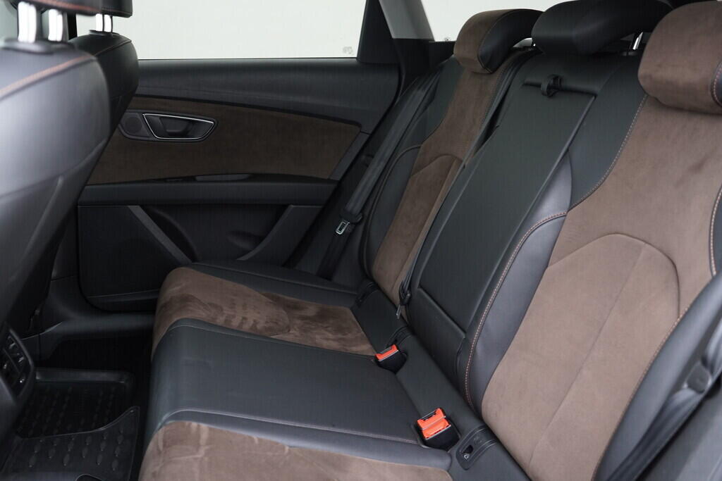 OV190V08958_37.webp_LEON ST X-perience 4Drive 1.8 TSI 132 kW automat