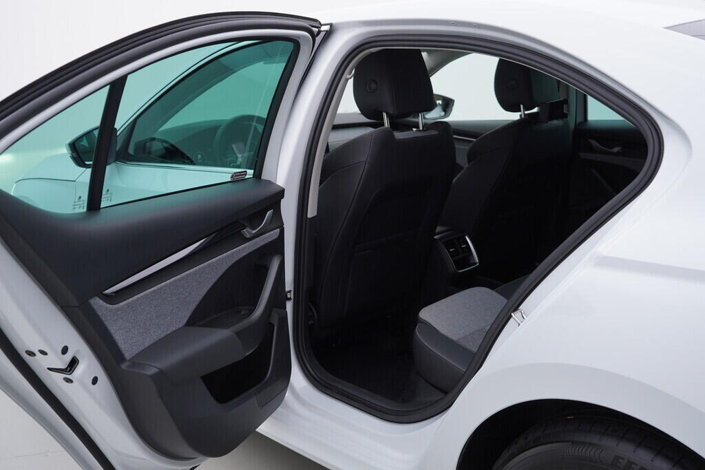 OV190V08963_37.webp_OCTAVIA Top Selection 1.5 TSI 110 kW manuál, DPH