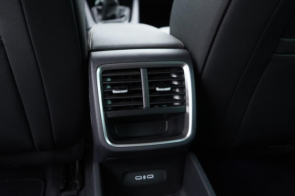OV190V08963_38.webp_OCTAVIA Top Selection 1.5 TSI 110 kW manuál, DPH