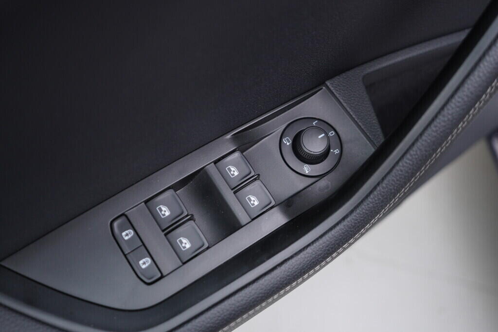 OV190V08968_20.webp_SUPERB Style 2.0 TSI 200 kW automat, DPH