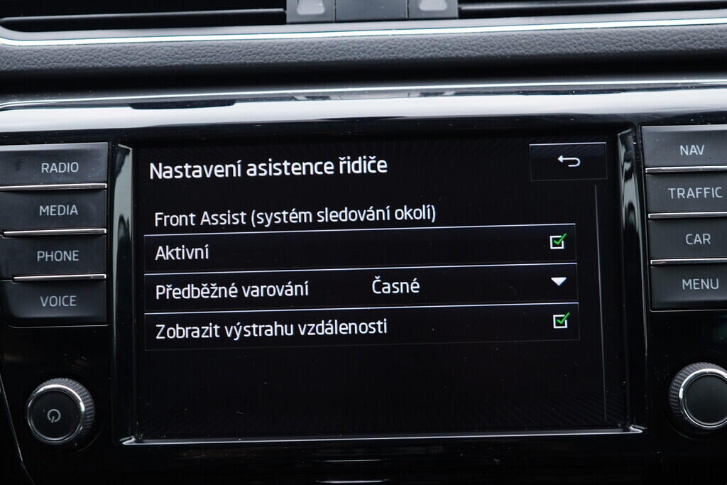 OV190V08974_31.webp_SUPERB Style 2.0 TDI 110 kW automat, DPH