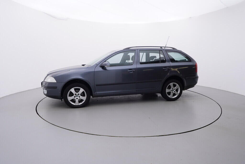 OV190V08977_11.webp_OCTAVIA Elegance 2.0 TDI 103 kW manuál