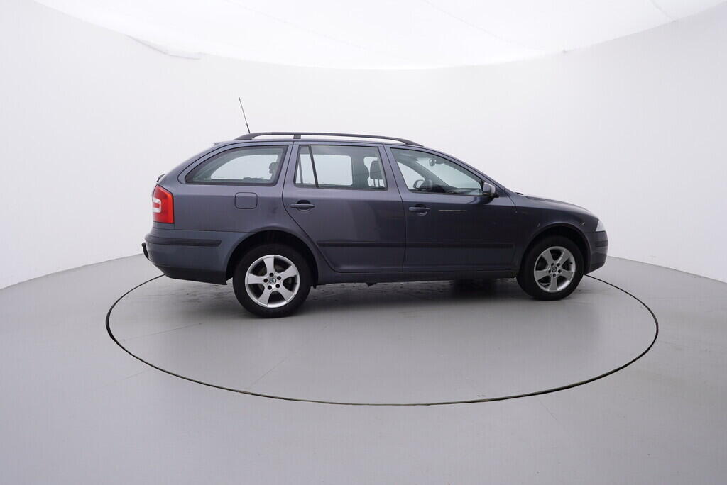 OV190V08977_15.webp_OCTAVIA Elegance 2.0 TDI 103 kW manuál