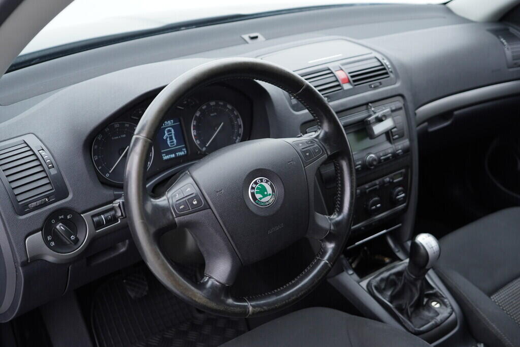OV190V08977_22.webp_OCTAVIA Elegance 2.0 TDI 103 kW manuál