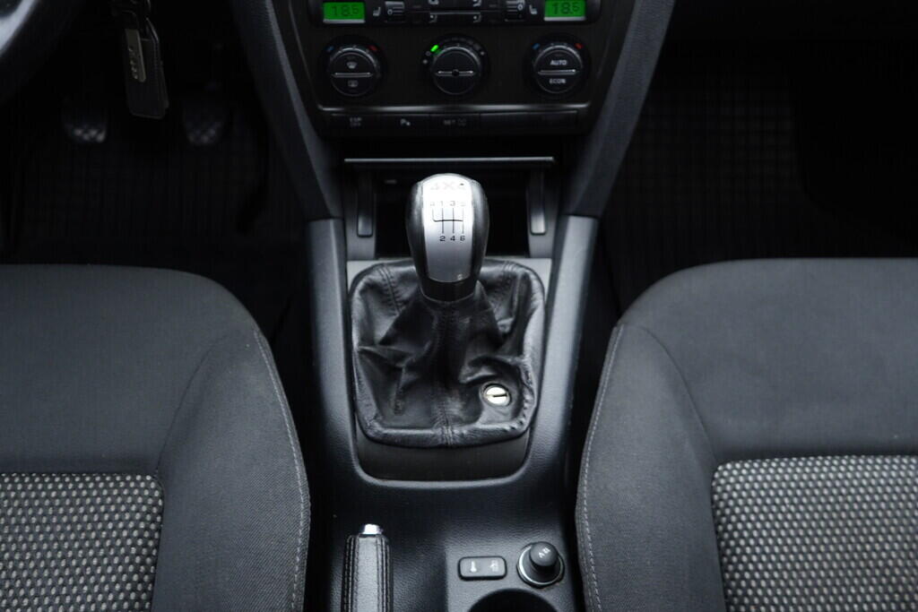 OV190V08977_30.webp_OCTAVIA Elegance 2.0 TDI 103 kW manuál
