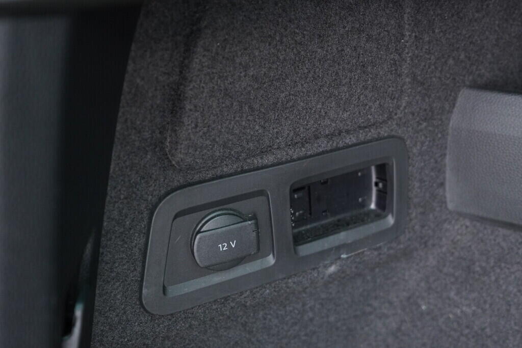 OV190V08978_41.webp_KAROQ Style 1.5 TSI 110 kW automat, DPH