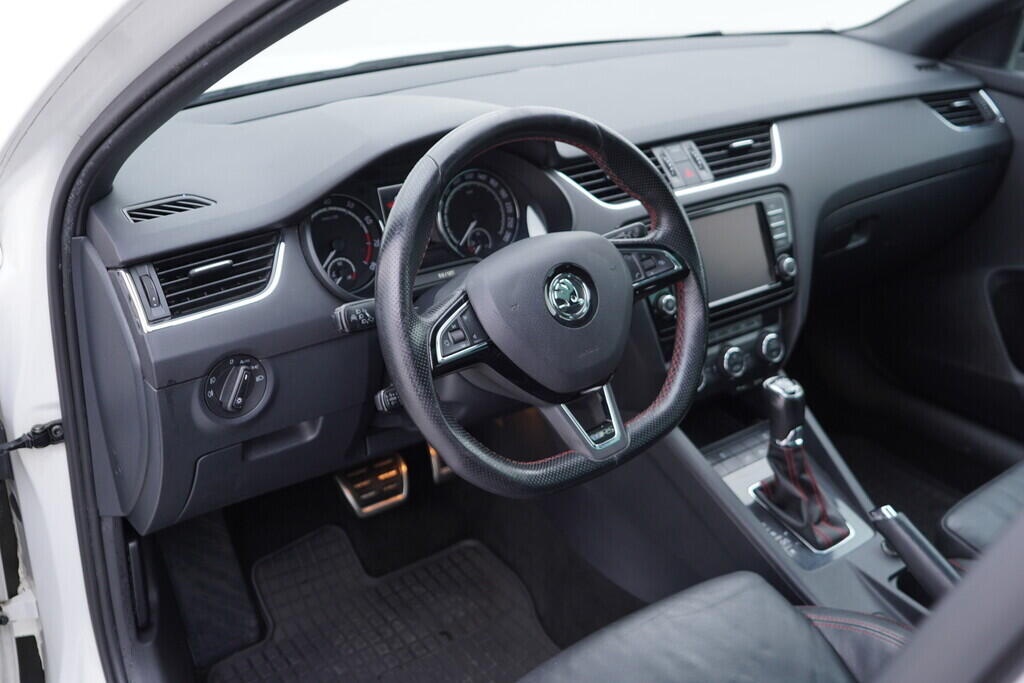 OV190V08979_21.webp_OCTAVIA RS 2.0 TSI 162 kW automat