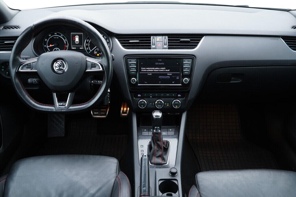 OV190V08979_27.webp_OCTAVIA RS 2.0 TSI 162 kW automat