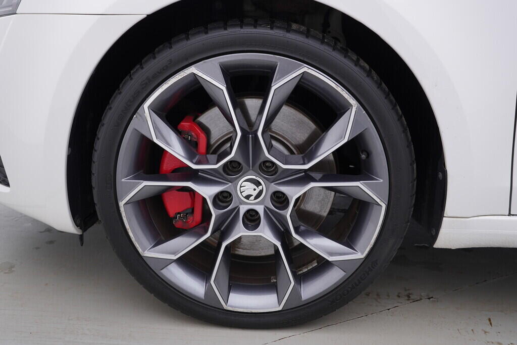 OV190V08979_41.webp_OCTAVIA RS 2.0 TSI 162 kW automat