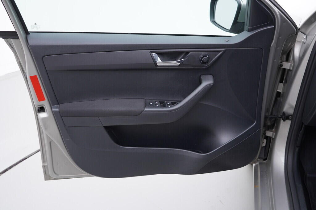 OV190V08982_19.webp_FABIA Style 1.2 TSI 81 kW manuál