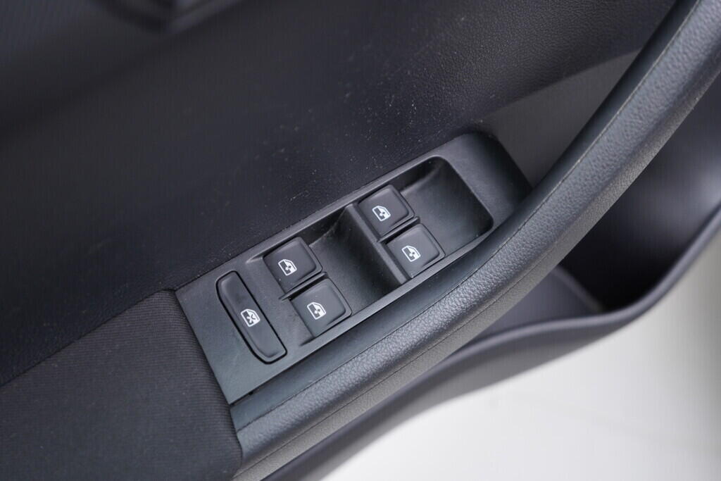 OV190V08982_20.webp_FABIA Style 1.2 TSI 81 kW manuál