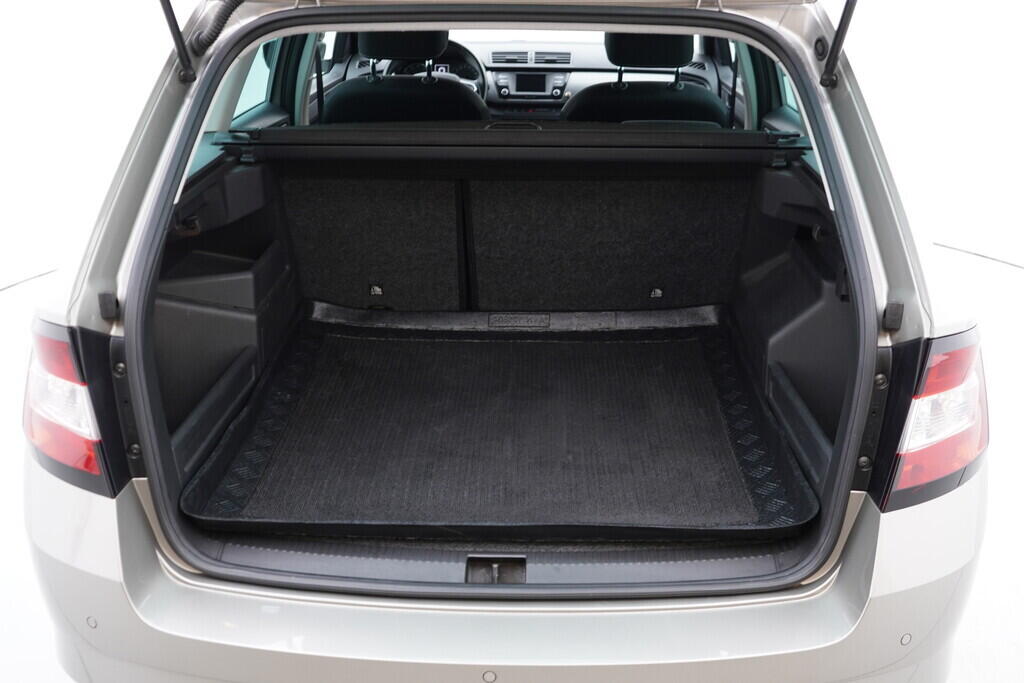 OV190V08982_38.webp_FABIA Style 1.2 TSI 81 kW manuál