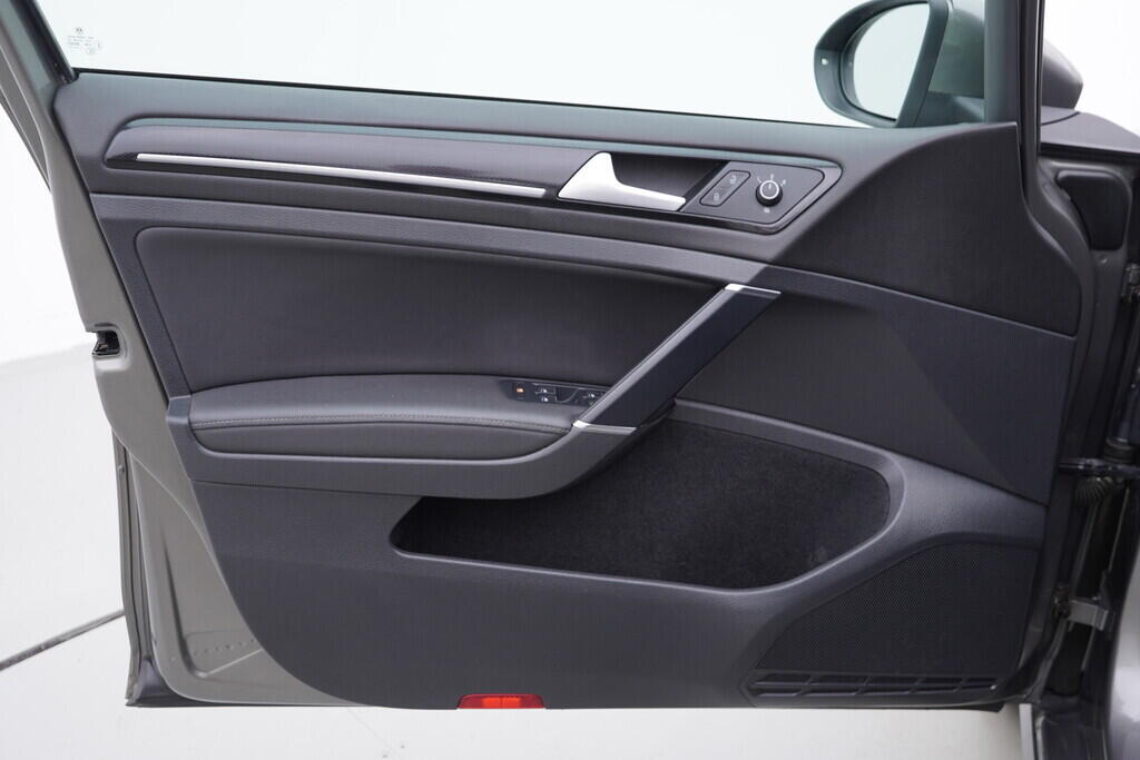 OV190V08984_19.webp_GOLF VARIANT  1.4 TSI 103 kW manuál