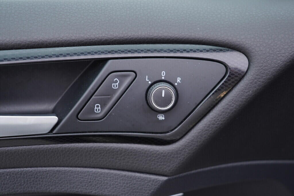 OV190V08984_21.webp_GOLF VARIANT  1.4 TSI 103 kW manuál