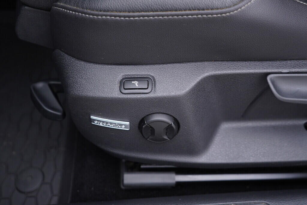 OV190V08984_22.webp_GOLF VARIANT  1.4 TSI 103 kW manuál