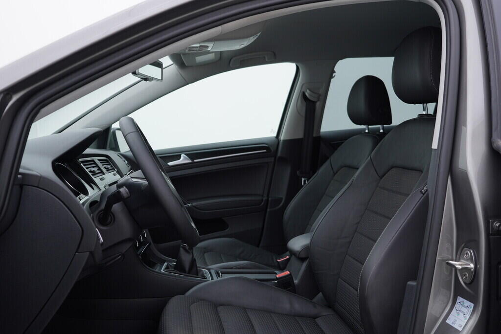 OV190V08984_24.webp_GOLF VARIANT  1.4 TSI 103 kW manuál