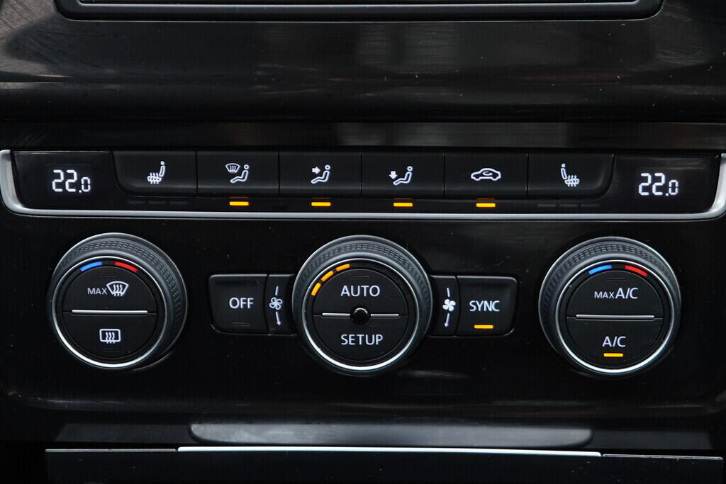 OV190V08984_33.webp_GOLF VARIANT  1.4 TSI 103 kW manuál