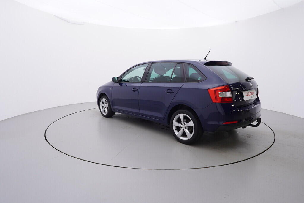 OV190V08986_12.webp_RAPID Elegance 1.6 TDI 77 kW manuál