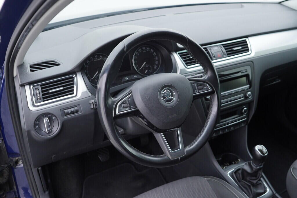 OV190V08986_21.webp_RAPID Elegance 1.6 TDI 77 kW manuál