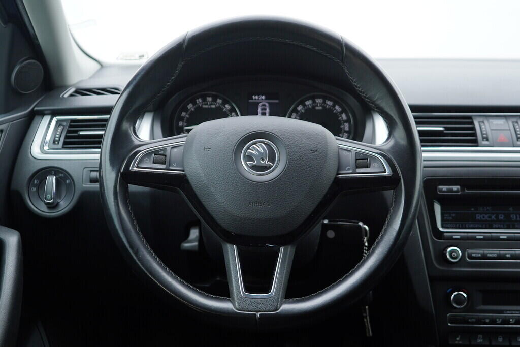 OV190V08986_26.webp_RAPID Elegance 1.6 TDI 77 kW manuál