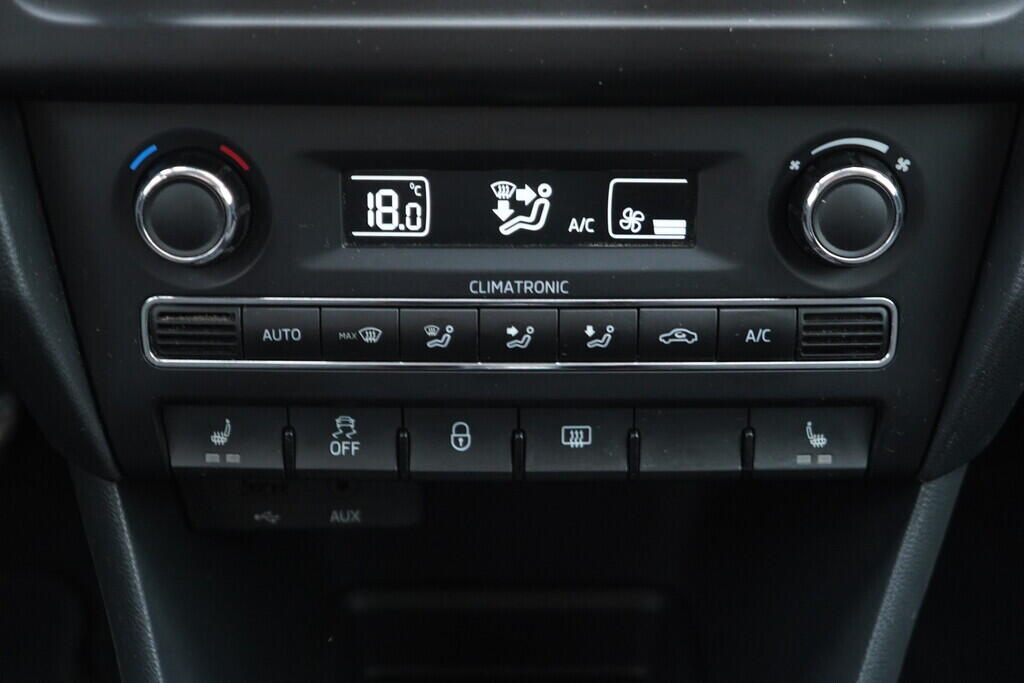 OV190V08986_29.webp_RAPID Elegance 1.6 TDI 77 kW manuál